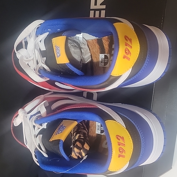 Nike Dunk Low Tennessee State University - Picture 3 of 6